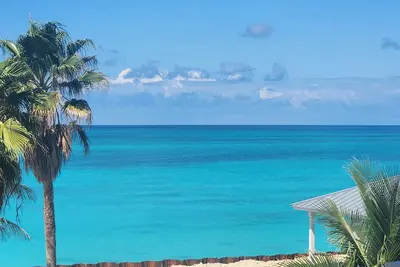 Image de Stunning Caribbean Ocean Views Centrally Located - Golf Cart Optional