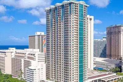 Image de Located In Famous Hilton-Hawaiian Village-Grand Islander-2 Bd Partial Ocean View
