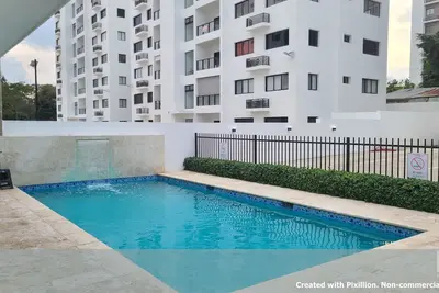 Image de Luxury with swimming pool