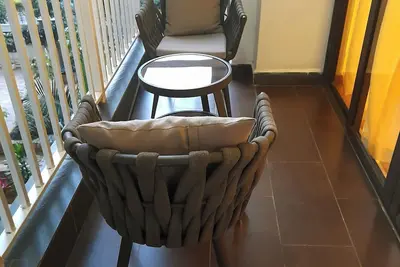 Image de Cozy 2-bedroom apartment with WiFi, Ac in adorable Nairobi, Kilimani area.
