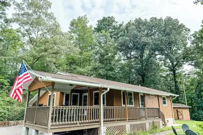 Image de Up Yonder Cabin - Escape to this Gorgeous Mountain Cabin!