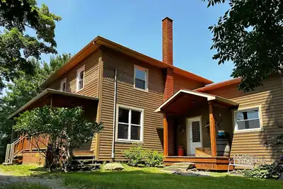 Image de Beautiful Farm House with Character & Charm