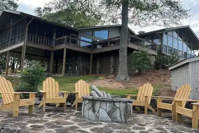 Image de Weiss Lake 5 bedroom house ready for your family fun of Skiing and Fishing.