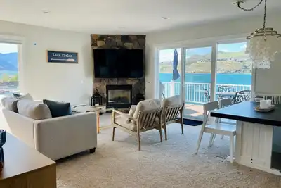 Lakefront Living-Beach•Buoy•View