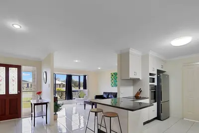 Image de Holiday @ Sunset Avenue at Woodgate Beach