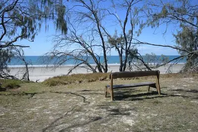 Image de Waves at your Back Door on Theodolite Creek Drive