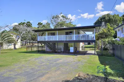 Image de Highset Home with Ocean Views