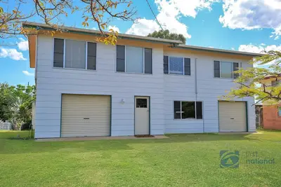 Image de Beach House Escape! Highset holiday Home one street from the Beach.