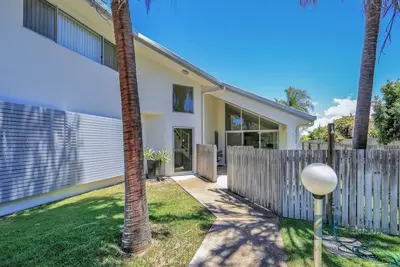 Image de Seeking Tranquility? This Ocean Front Unit is Very Private