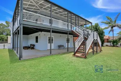 Image de Spectacular Beach Holiday in Modern Country Comfort