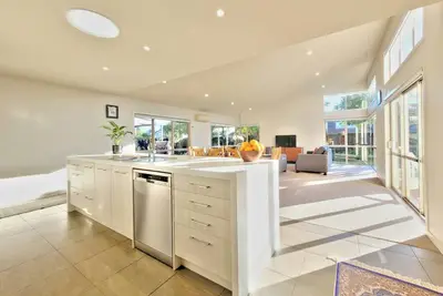 Image de Hosts on the Coast Sunny Serenity on Heritage