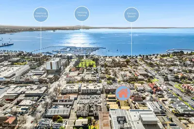 Image de Red Brick Retreat in the Centre of Geelong Cbd