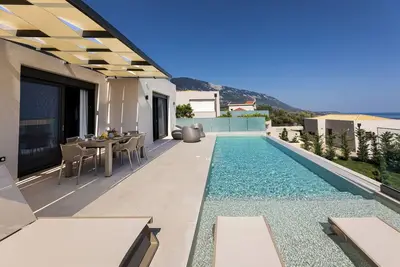Image de Charming 2-bedroom pool villa Diamond in beautiful Karavados
