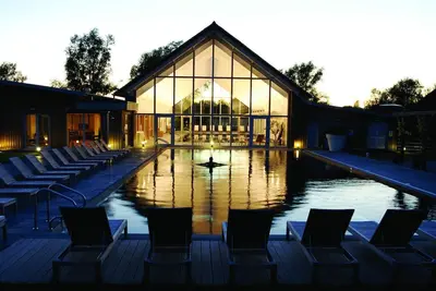 Image de Stylish 5 bedroom lake house - with large hot tub\nStunning Lower Mill Estate