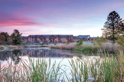 Image de Unforgettable Family Fun at Wyn. Glacier Canyon- Water Park Passes Included-2 Bd