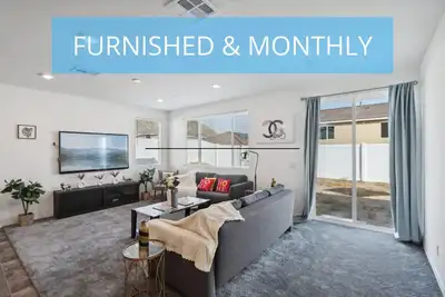 Image de Brand New Spacious 4-Bedroom House, Ranch-Style, Concrete Gated Yard, King Bed