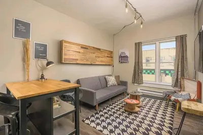 202 - Downtown 1 Bedroom Apartment