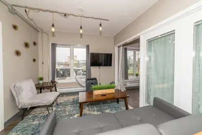 204 - Downtown 2 Bedroom Apartment