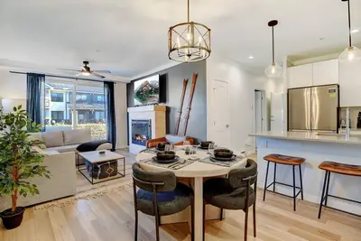 Image de Luxury Mountain Condo 361 2 I Private Hot Tub I Great Views I Best Price I Discounted Attractions