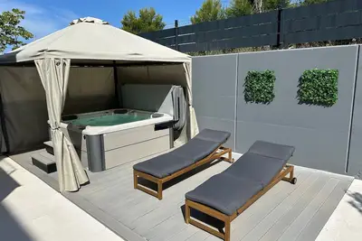 Image de Lux Oliva Apartment with Whirlpool and Free parking