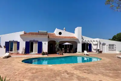 Image de Stunning 4 bedroom 4 bathroom countryside villa near Lagos, pool & large garden
