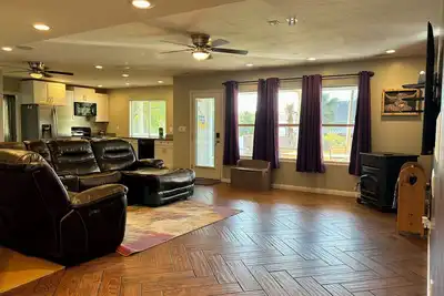 Image de Spacious 2bedroom apartment in Charming Toquerville with Ac, WiFi, Full kitchen