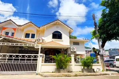 Image de Near Bangla Road & Patong Beach Marvelous 4-Bedroom Private Villa