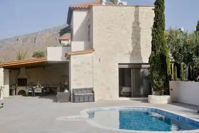 Image de Villa Katrin | 3br Sea View Villa with Gym & Private Pool