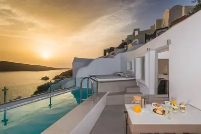 Image de Thrilling Oia Suite | Gollum Suite | 2 Bedroom Suite | Adults Only | Suite with Private Heated Outdoor Pool & Caldera Sea View | Main Pedestrian Street