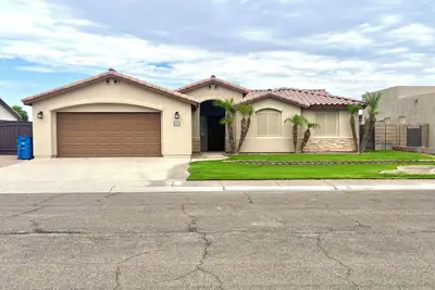 Image de Yuma Foothills Family-friendly Home Central location to Lake, Dunes, River, etc.