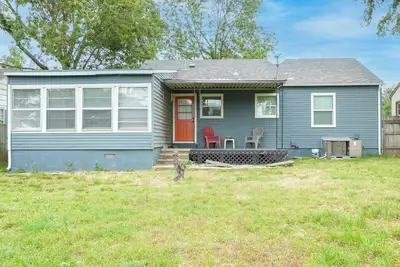 Image de 3-bed home in Midtown Tulsa, Wifi included