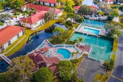 Image de Five Beach Retreat Pickleball Pools Best Value @ Shorewalk Resort near Ami & Img