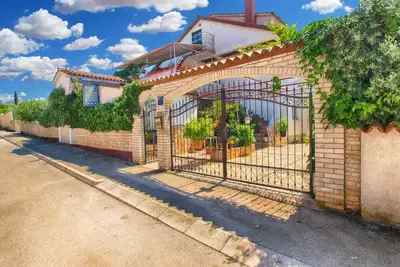 Image de Apartment 1362/116992 (Istria - Peroj), 500m from the beach