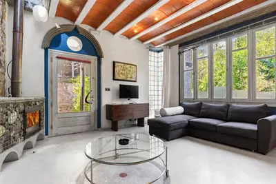 Image de Appartement \"Zentralclub Electron\" avec vue sur les montagnes, terrasse privée et Wi-Fi