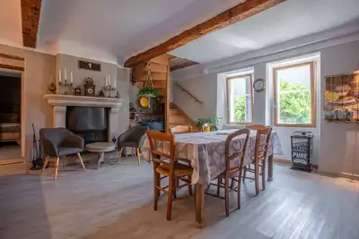 Image de Appartement 'Authentique Et Confortable' avec jardin partagé