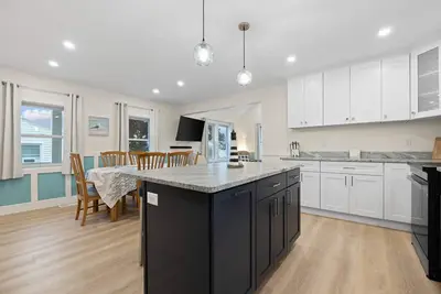 Image de Family Friendly Walk to White Horse Beach