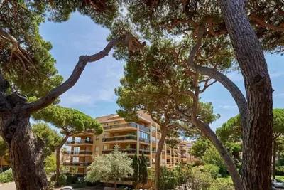 Image de Sur le port de Hyères-5 min de la plage-calme