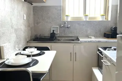 Image de Cosy studio apartment in central Athens-2bed w/ balcony