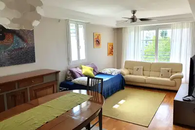 Image de Appartement résidentiel au vert et au frais