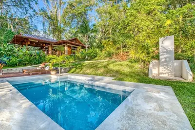 Image de Tropical Paradise Retreat Near Caribbean Beaches