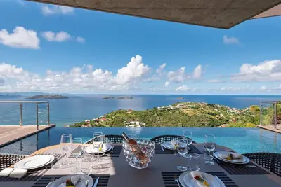 Unparalleled Luxury Villa with Ocean Vistas in Vitet