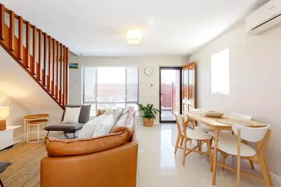 Image de Sunsets on Hampton, walk to central Fremantle