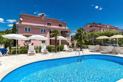 Image de Appartement Koštro by Interhome