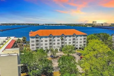 Image de Beautiful Waterfront Condo on Bradenton Riverwalk