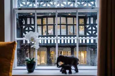 Image de Stylish City Centre 1-Bed Flat in Chester, Ideal for Business & Couples!