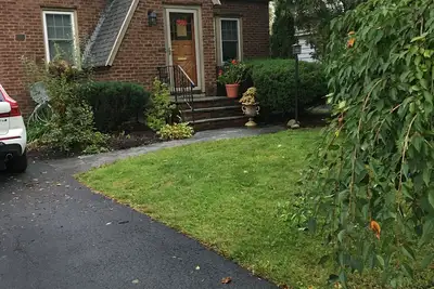 Image de Charming 2-bedroom house with Ac, fitness room, WiFi in Albany