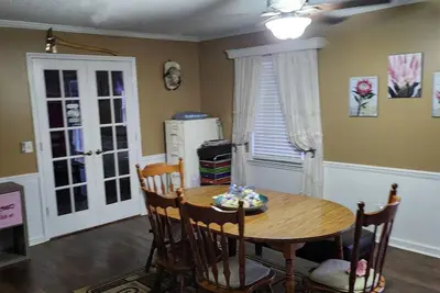 Image de Peaceful Duck Pond close to I75