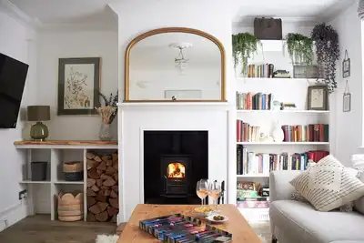 Image de Home in Woodbridge, free parking