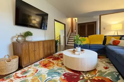 Image de Olympia Oasis: 5br 10+ Guests