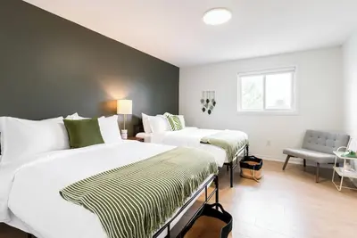 Image de Luxury Cozy Family Retreat w/ King Bed | Bbq Grill | Game Room | Garden View